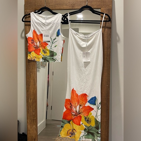 Runaway The Label Primrose White Flower Top and Bottom - Picture 1 of 6